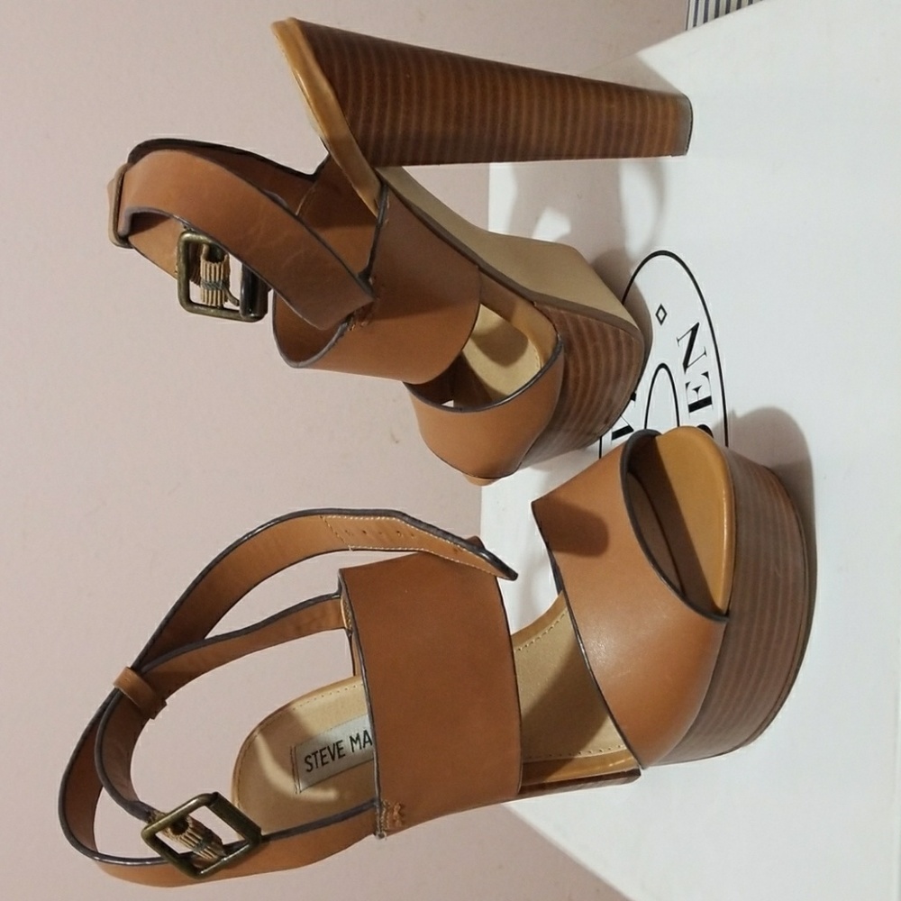 Wedge heels